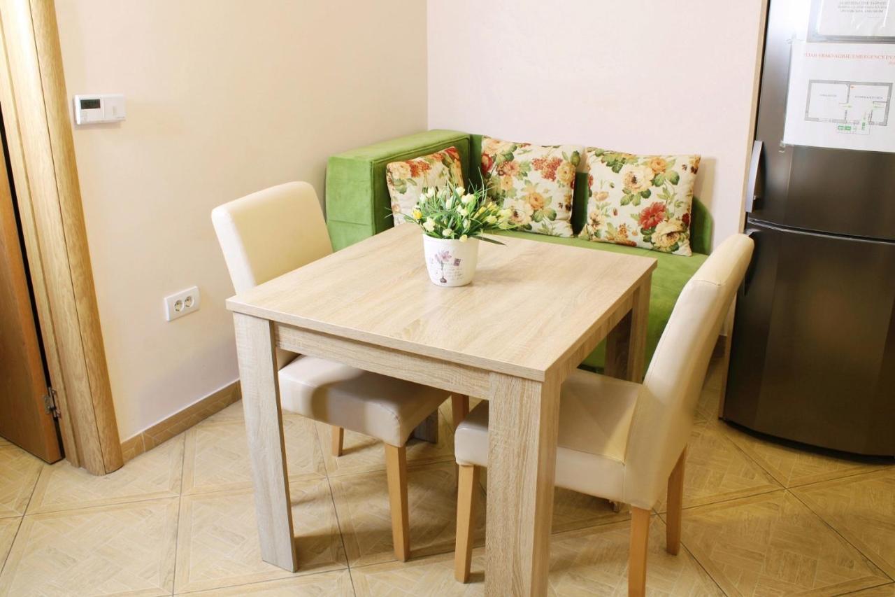 Apartments Paradisos Kragujevac Dış mekan fotoğraf