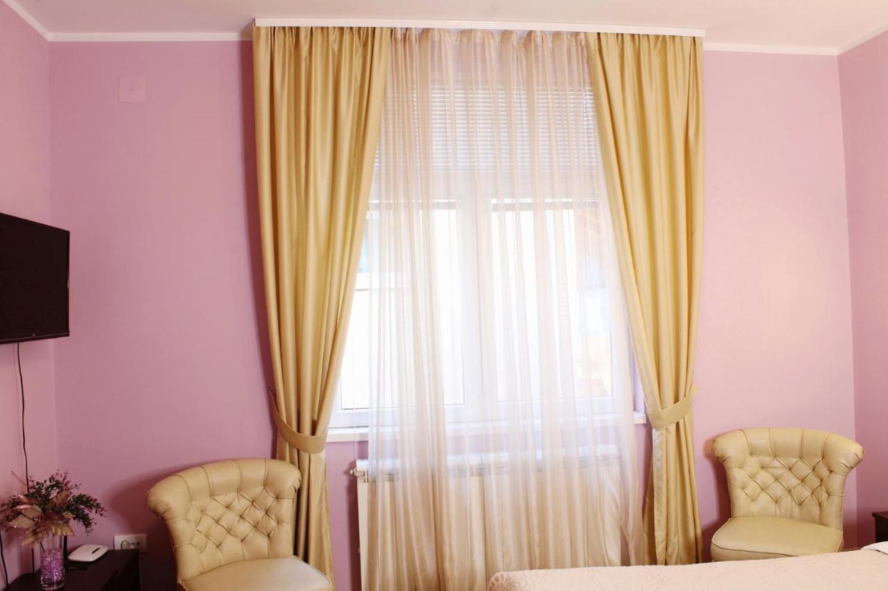 Apartments Paradisos Kragujevac Dış mekan fotoğraf