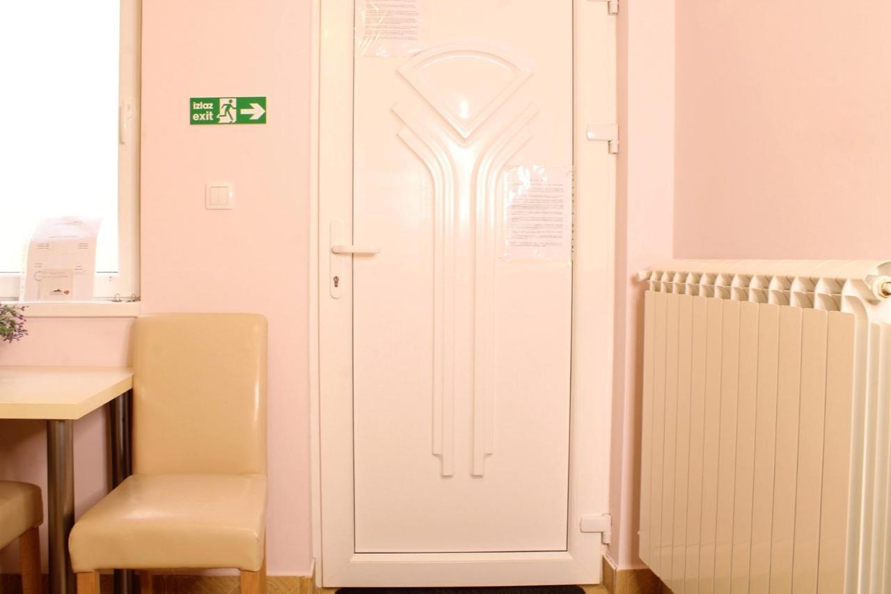 Apartments Paradisos Kragujevac Dış mekan fotoğraf